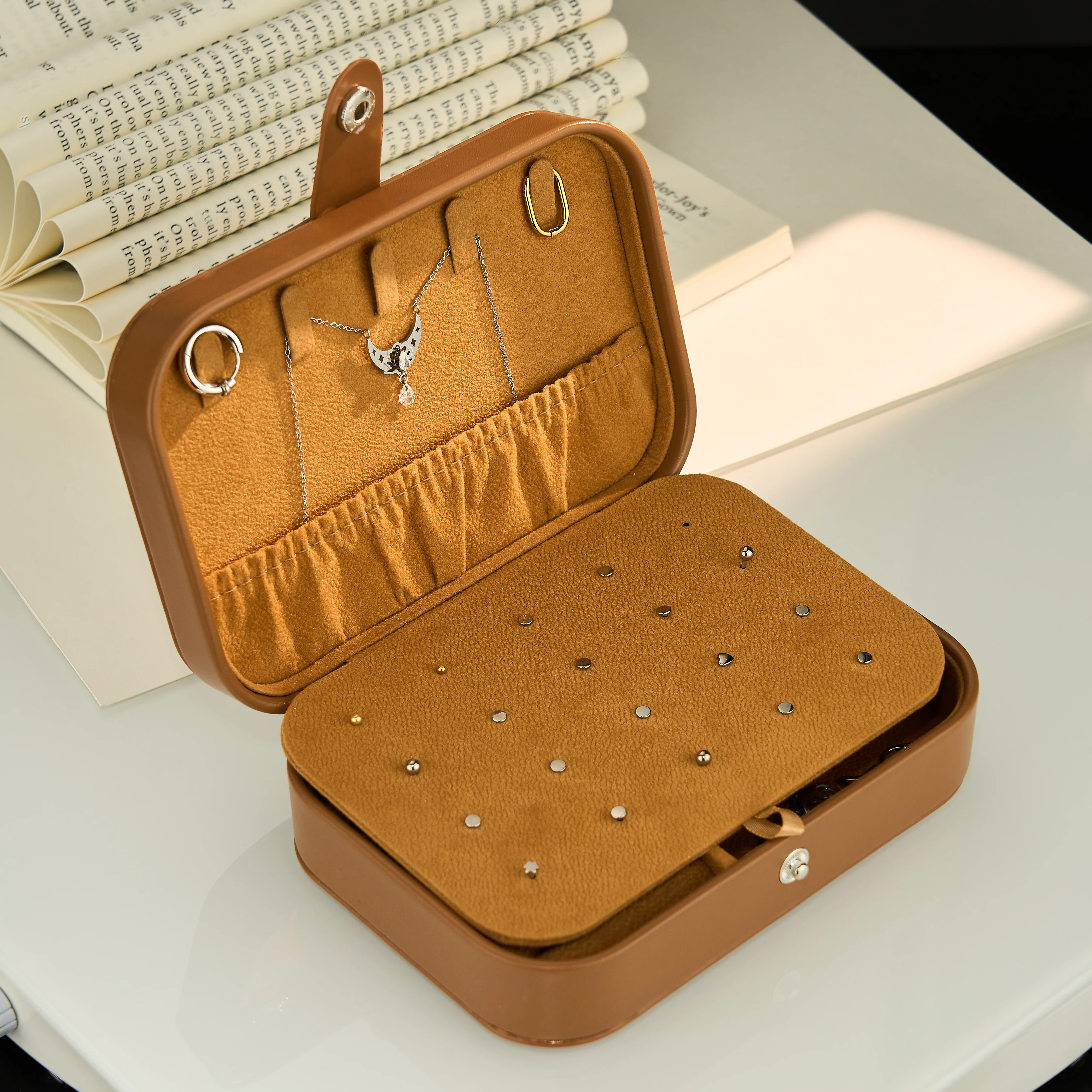 Oufer Storage Jewelry Case - Image 5